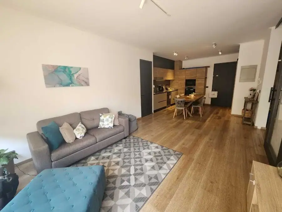 Departamento con pequeño Jardín, foto 8