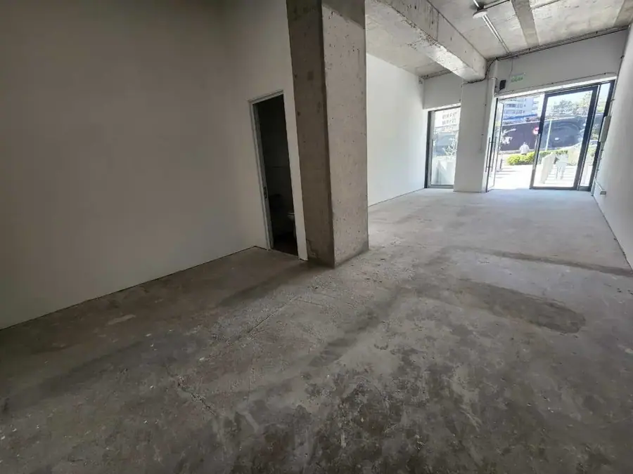 Local 2, de 47 m²