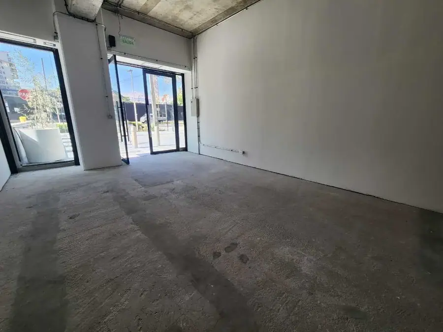 Local 2, de 47 m²