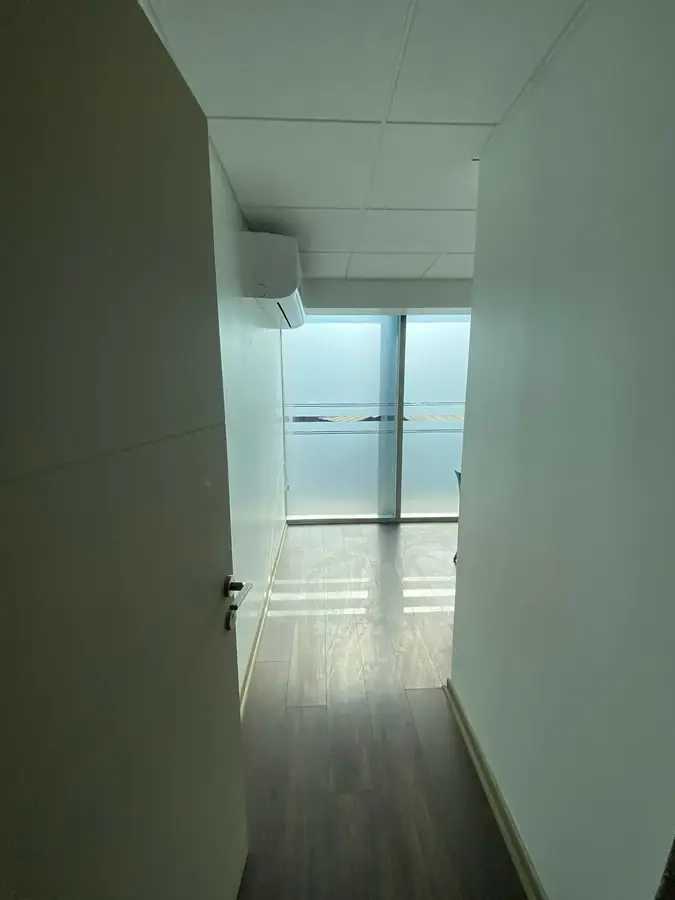 Oficina Moderna con Excelente Conectividad, foto 13
