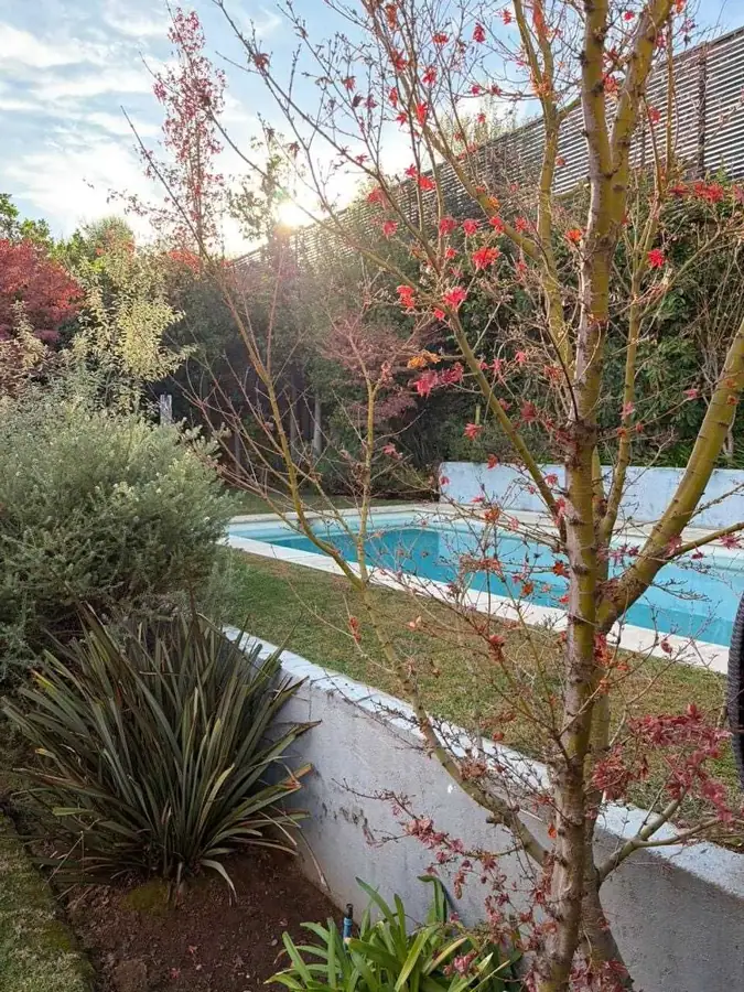 Amplia Casa con Jardín y Piscina, foto 18