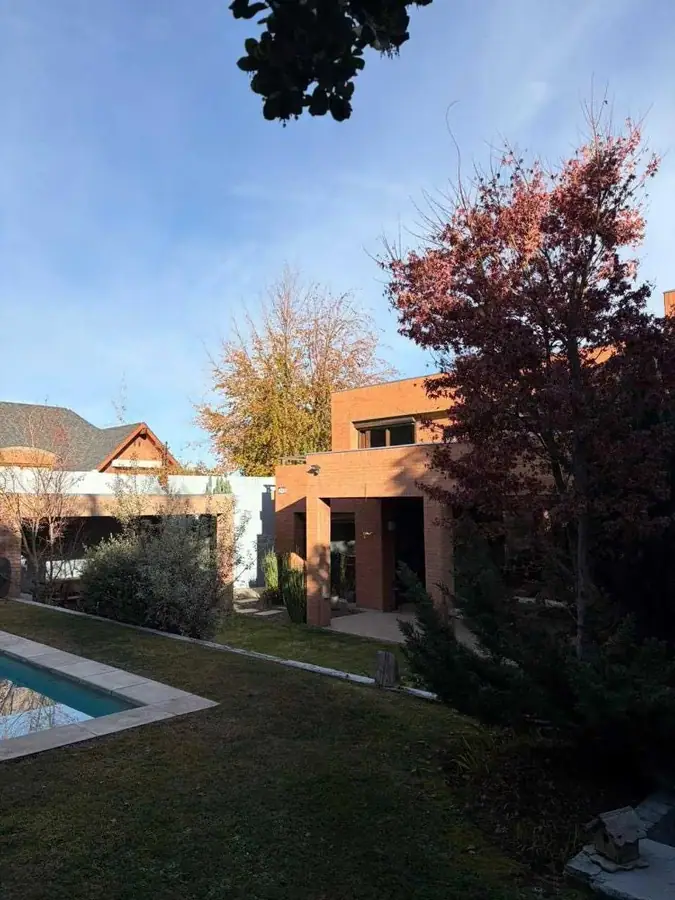 Amplia Casa con Jardín y Piscina, foto 22