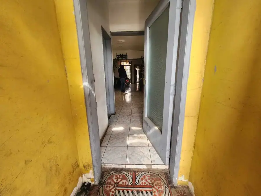 Casa en Venta, Con departamento interior, foto 3