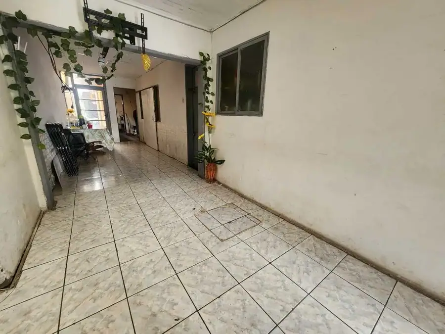 Casa en Venta, Con departamento interior