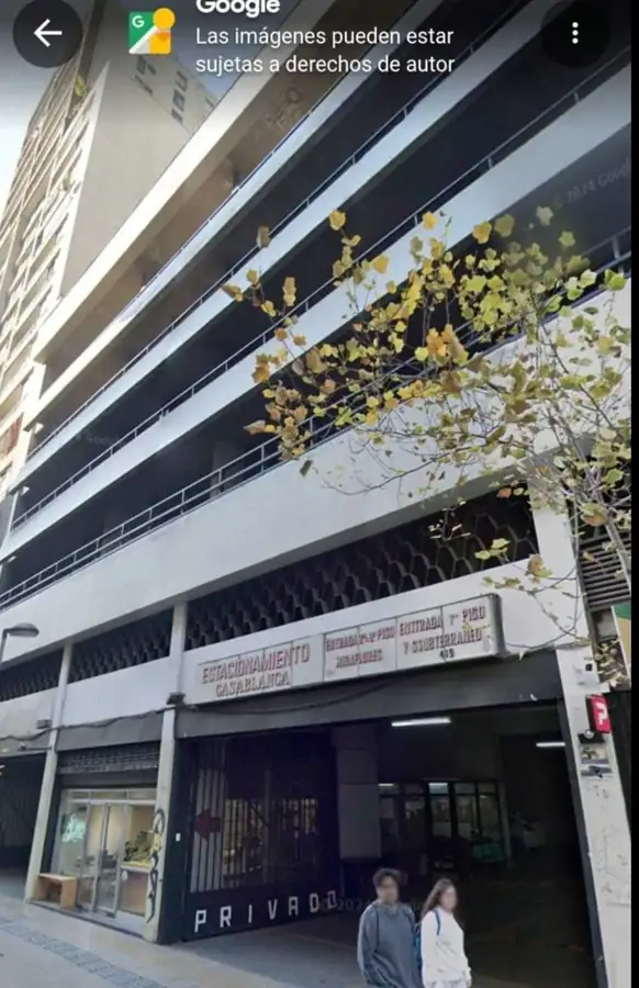 En venta estacionamiento con gran ubicación, Santiago